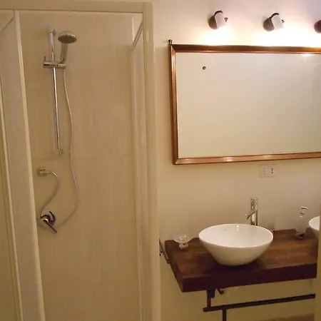 Casa Del Gelso Mortelle Torre di Faro